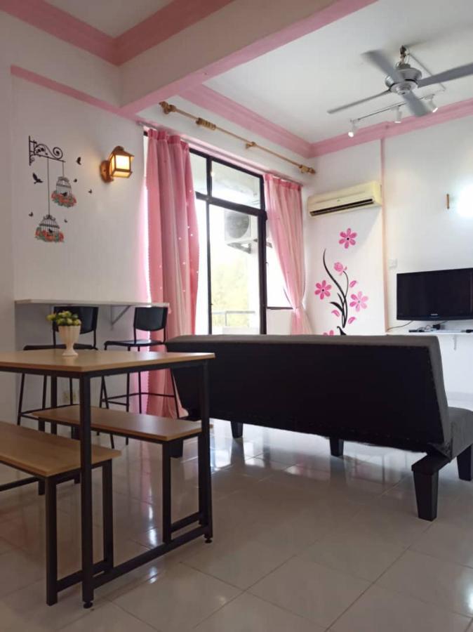 Sakura Apartment Batu Ferringhi